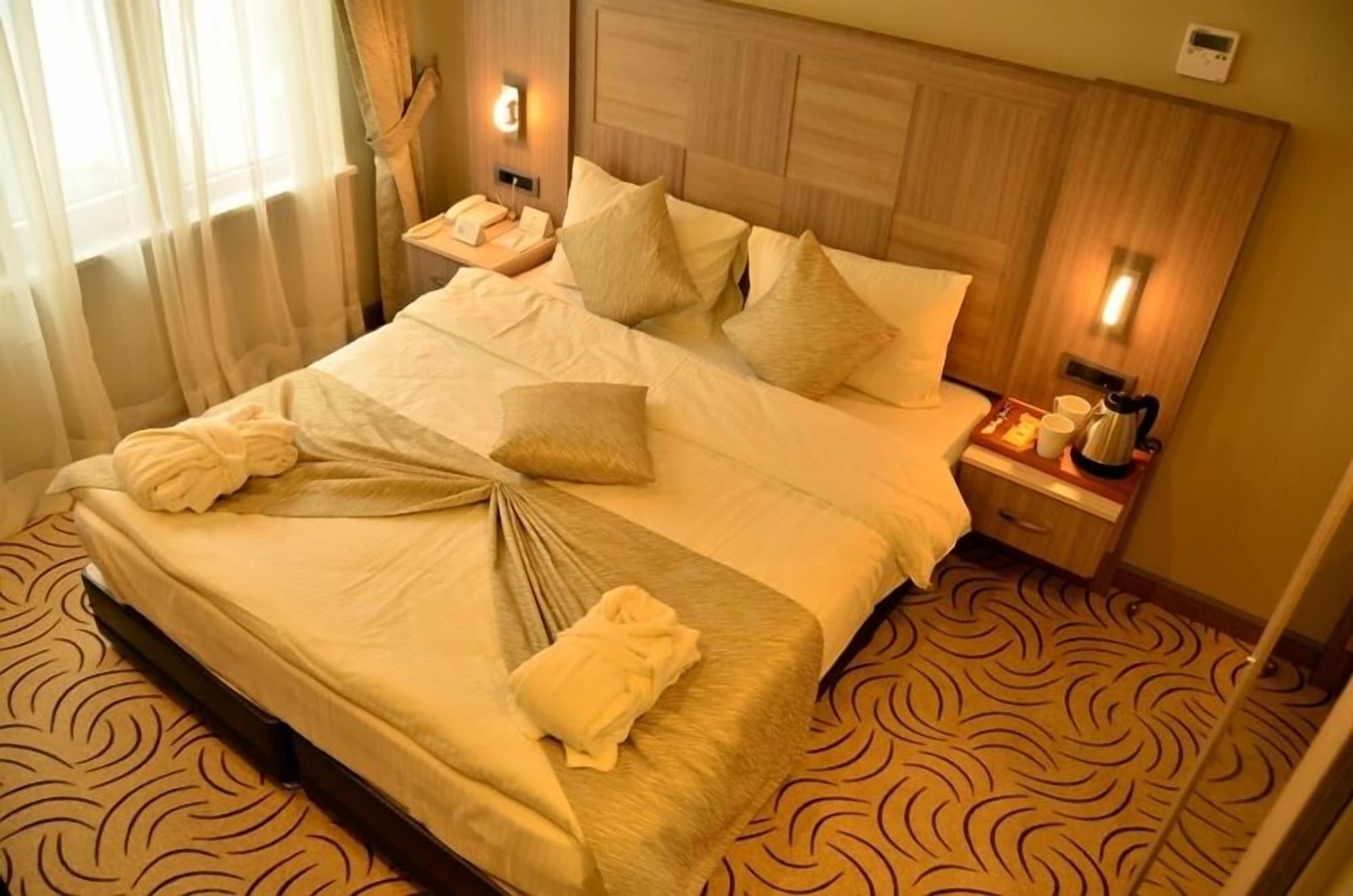 Orya Hotel Istanbul Exterior foto