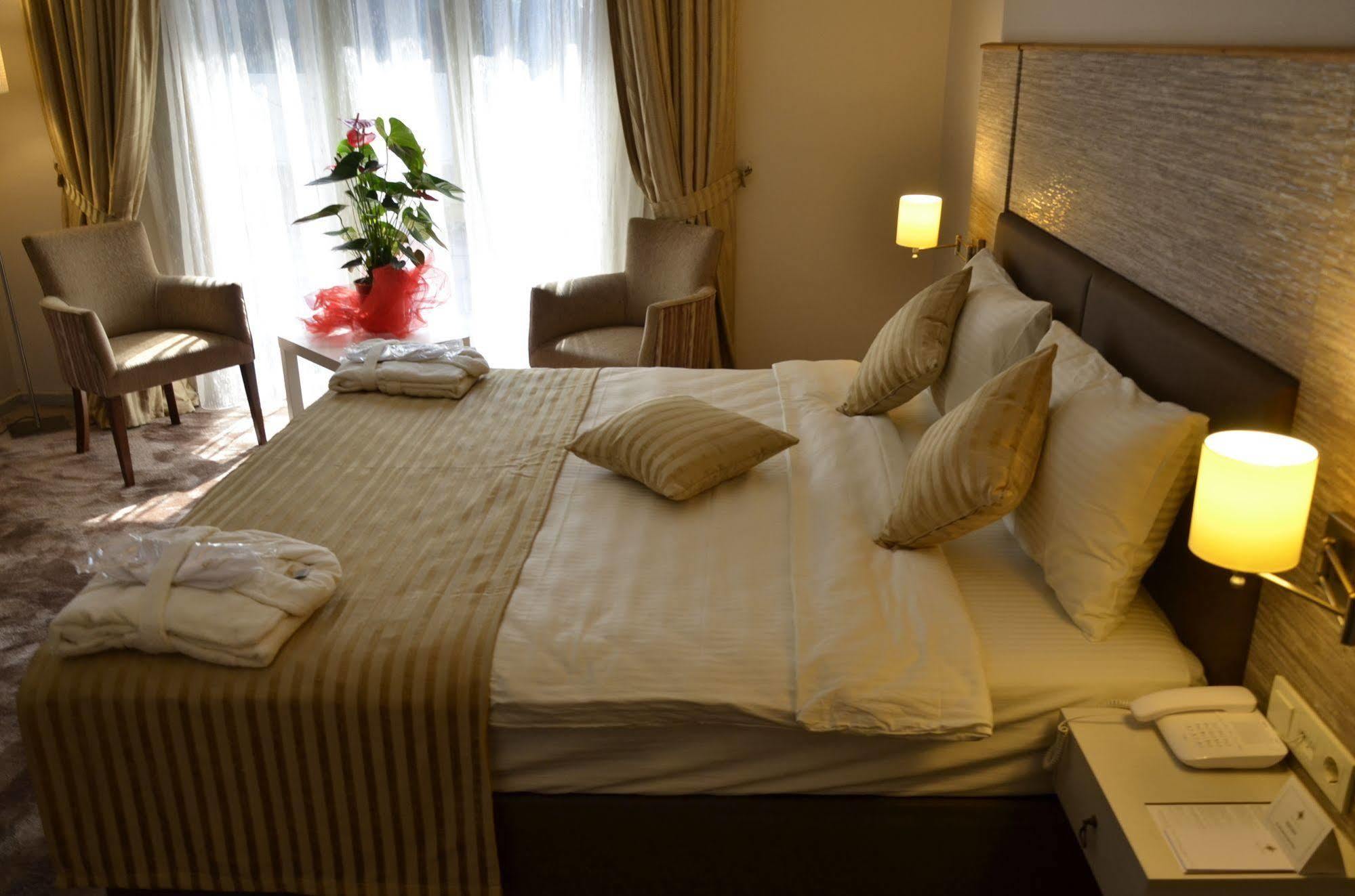 Orya Hotel Istanbul Exterior foto